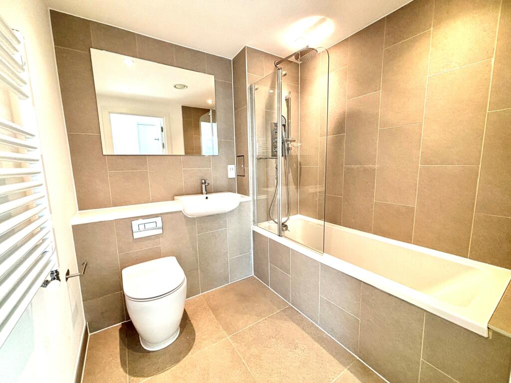Apartment in Twickenham - View 4