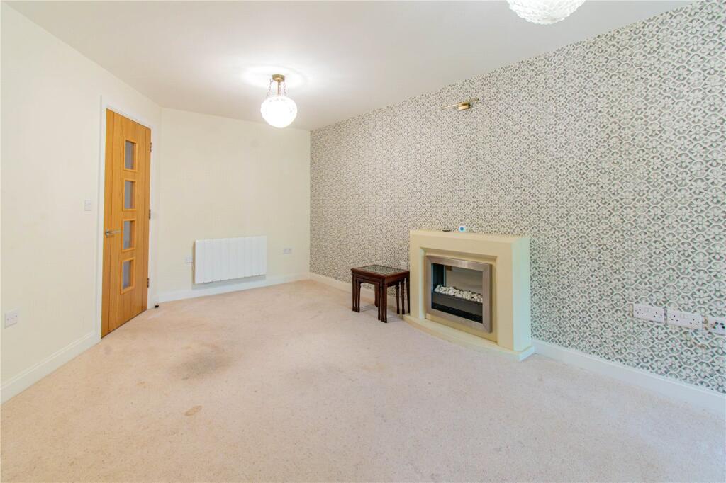 Apartment in Devizes, Wiltshire - View 5