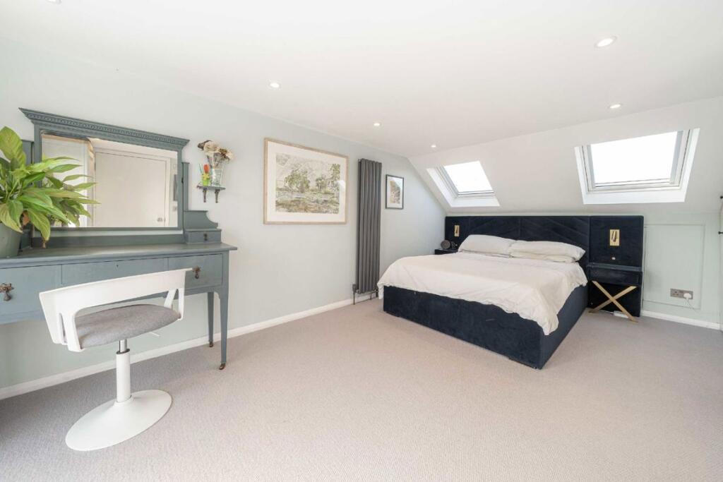 House in London - View 5