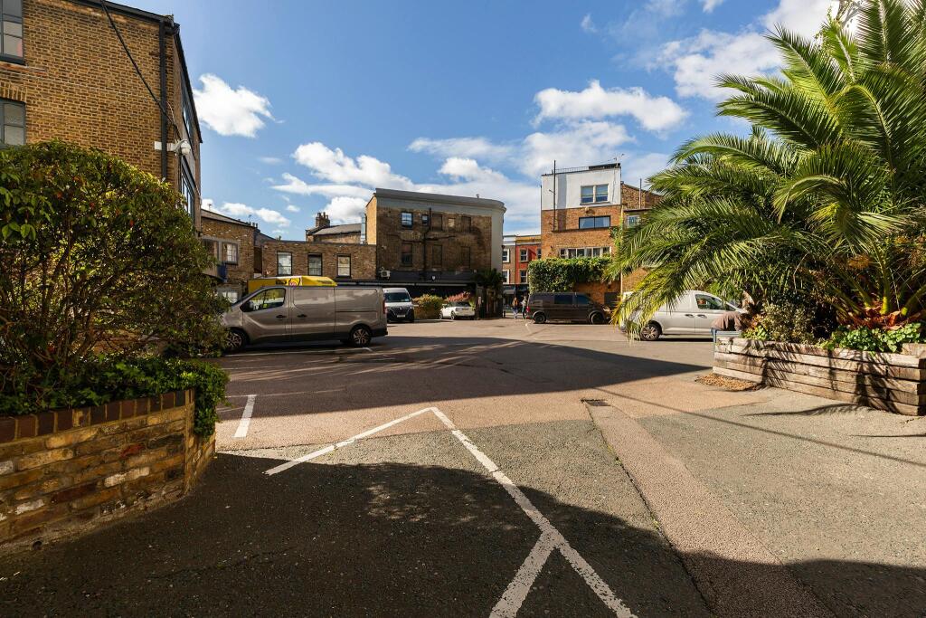 Canonbury Yard 30.jpg