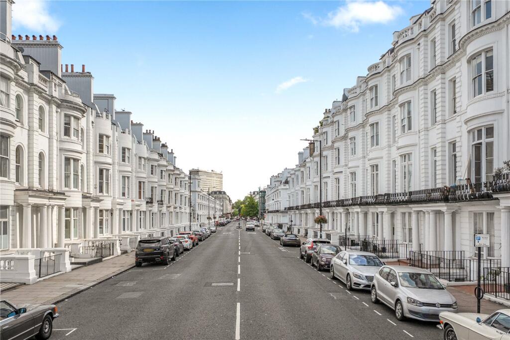 Apartment in London, Paddington - View 2