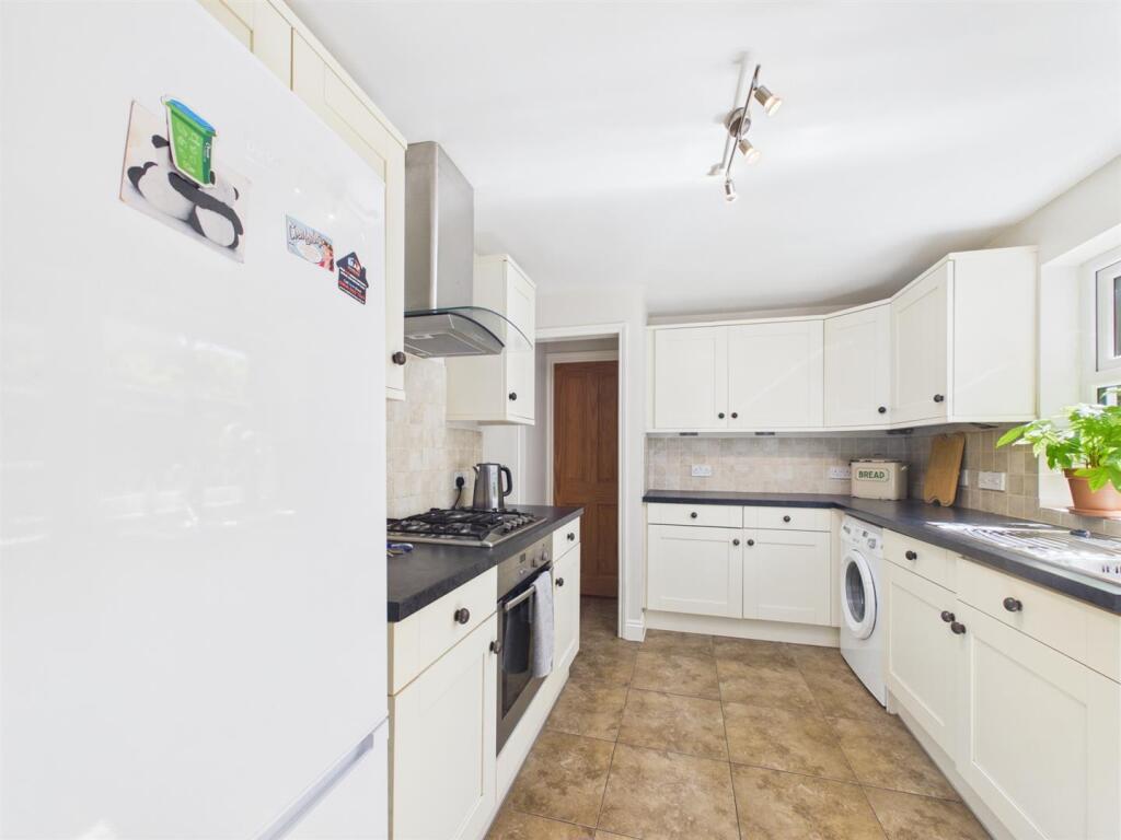House in Aylesbury, Elmhurst - View 4
