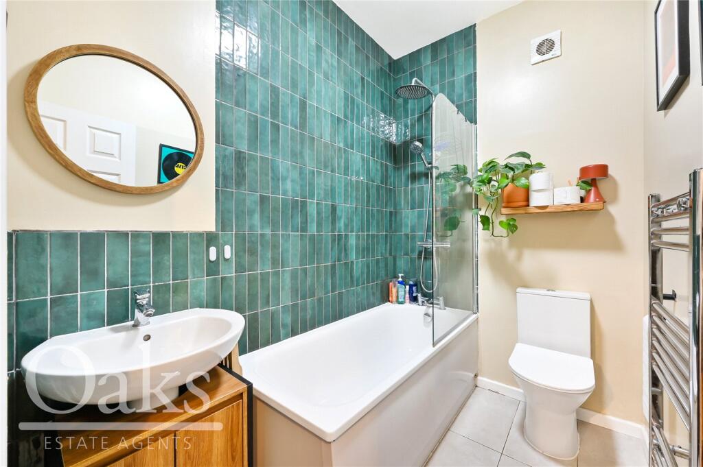 Apartment in London, Manor Park, Streatham - More