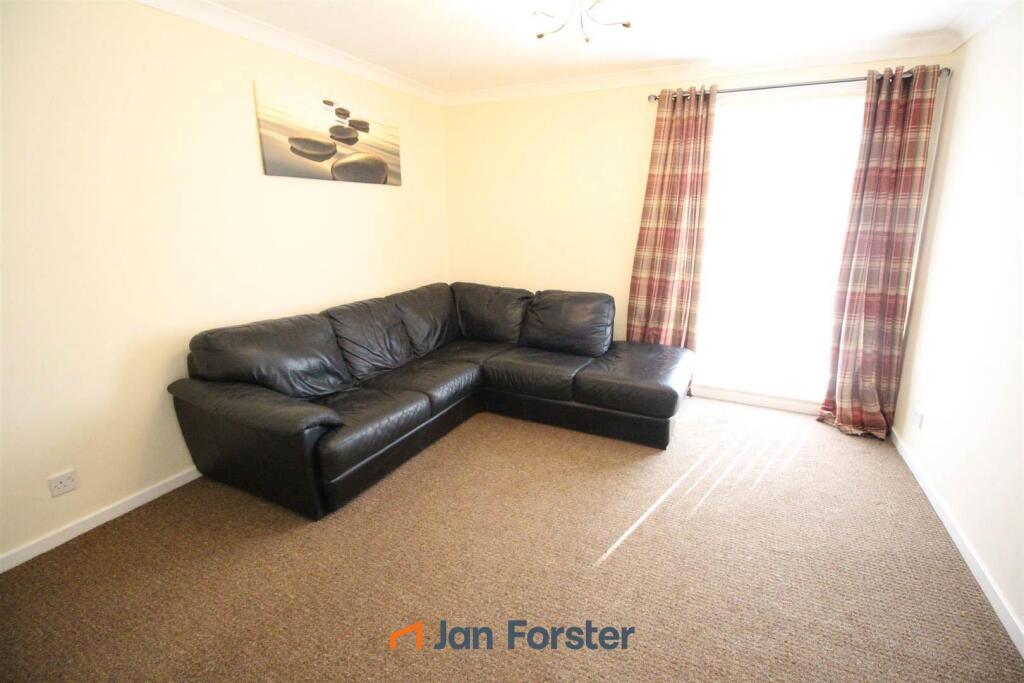 Apartment in Newcastle upon Tyne, Tyne and Wear - View 2