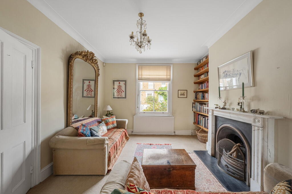 House in London, Mercator Estate, Hither Green - View 3