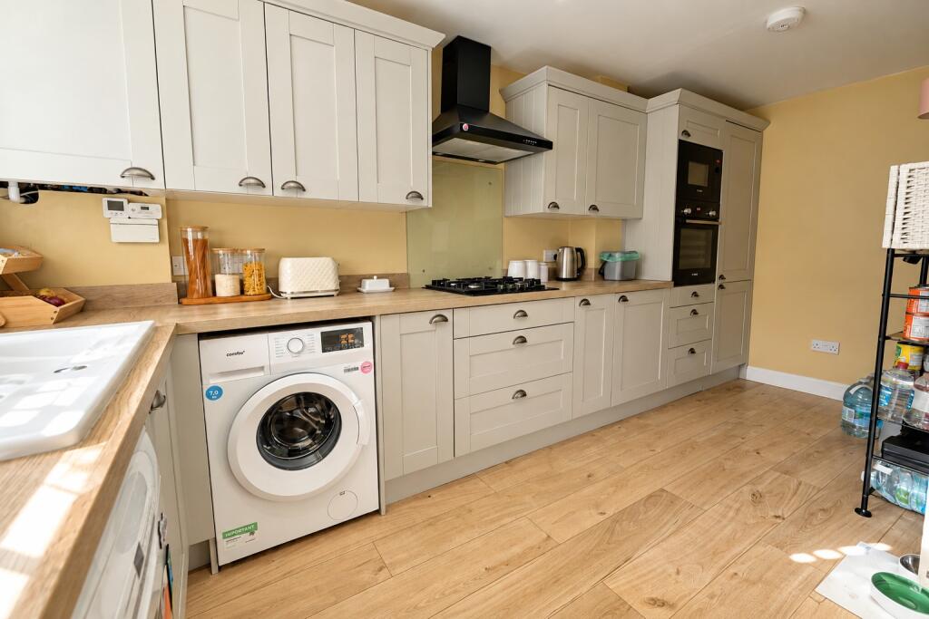 Baytree Gardens, Marchwood, Southampton, SO40 4SB photo 2