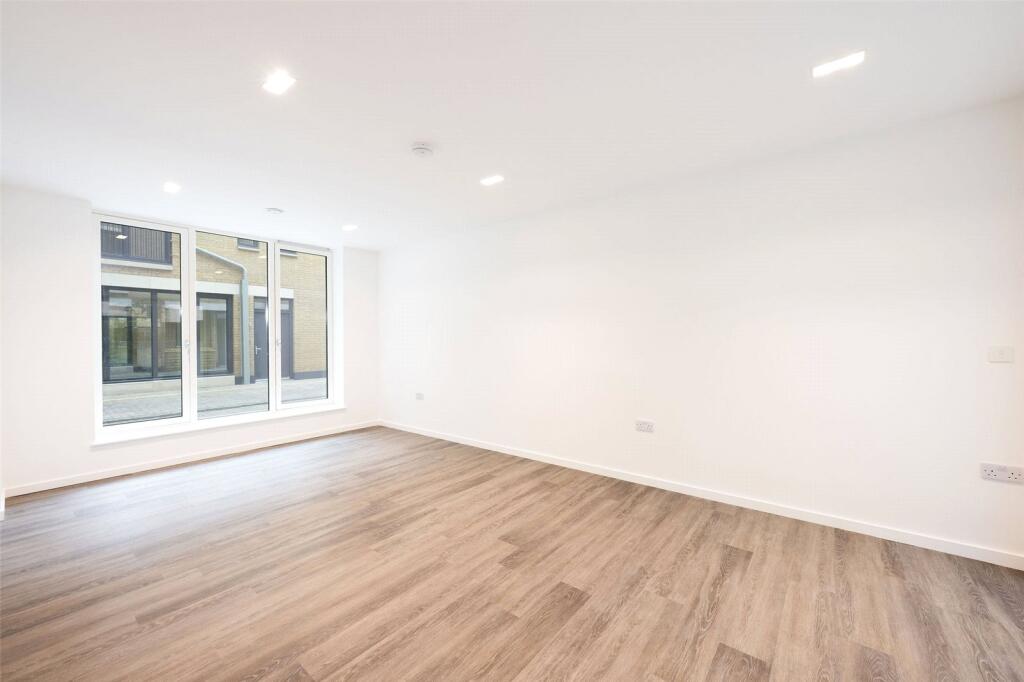 House in London - View 5