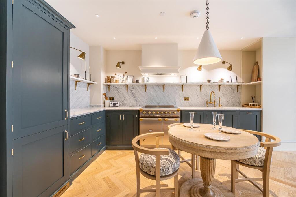 Apartment in London - View 4