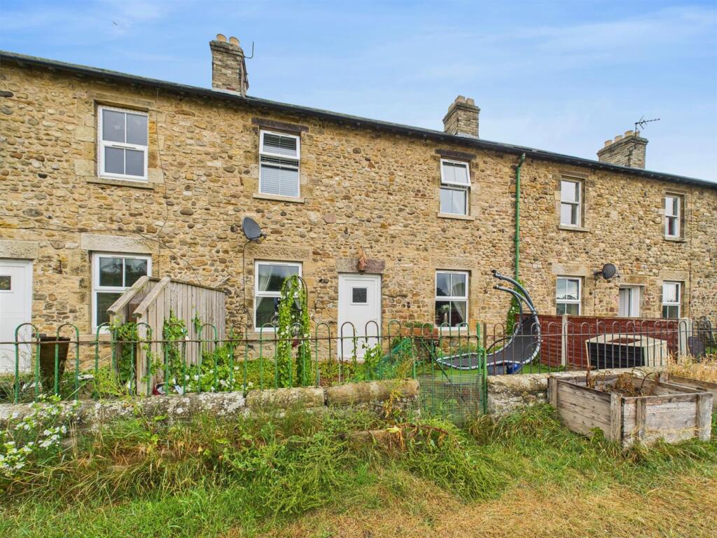 Main image of property: 2 Holme House Cottages, Piercebridge