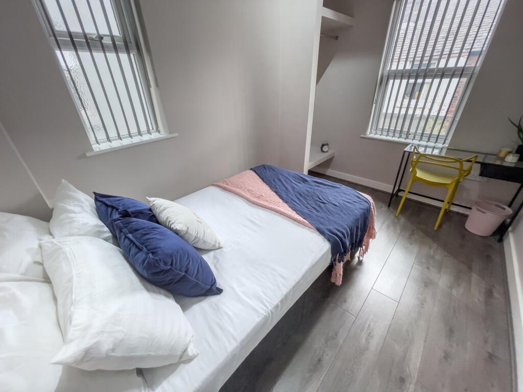 Gilroy Road,  L6 6BG,  photo 5