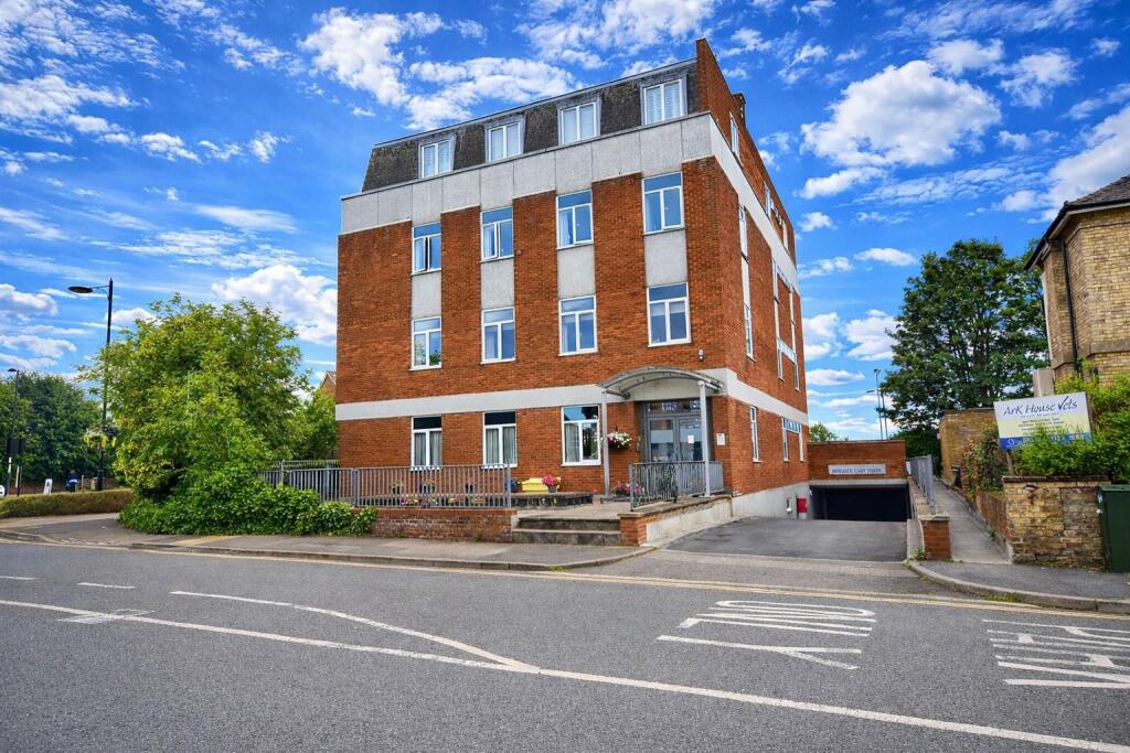 Main image of property: Sovereign House, Leighton Buzzard, LU7 1GR