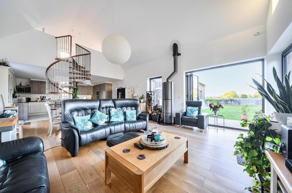 House in Redhill - View 5