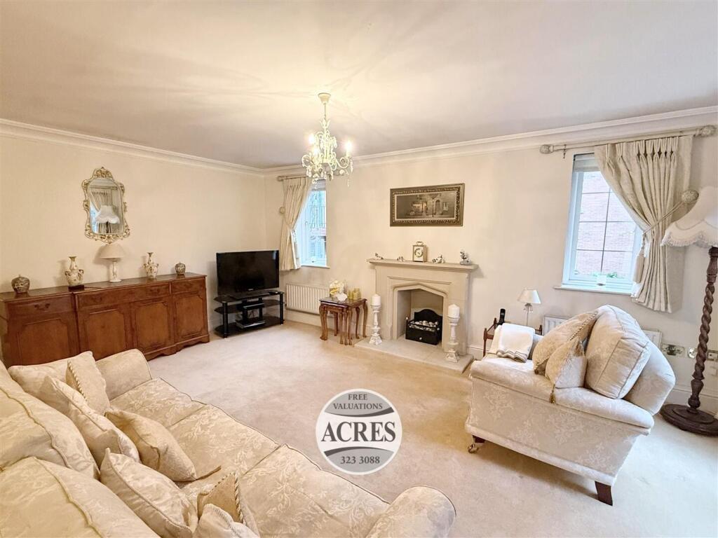 Apartment in Birmingham, Sutton Coldfield - More