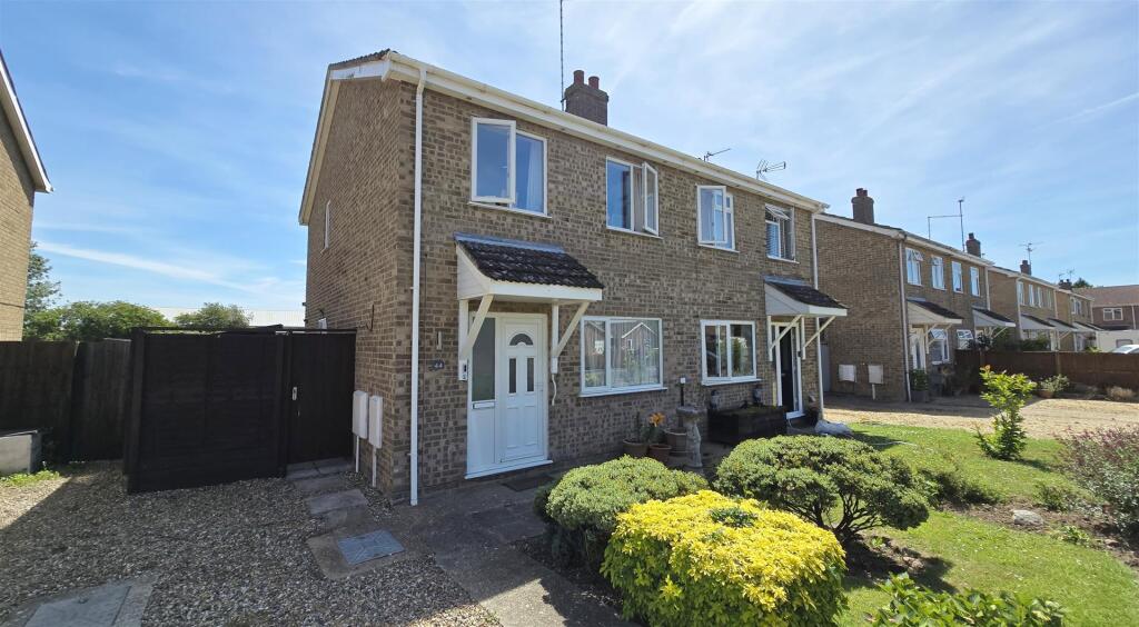 Main image of property: Nene Meadows, Sutton Bridge