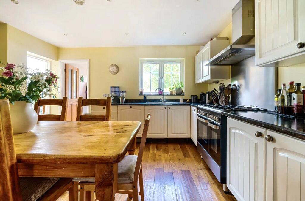 House in Hartfield, Upper Hartfield - View 3