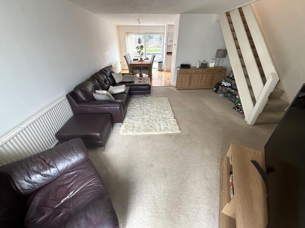 Lancaster Road, Northolt, Middlesex, UB5 4TF photo 2