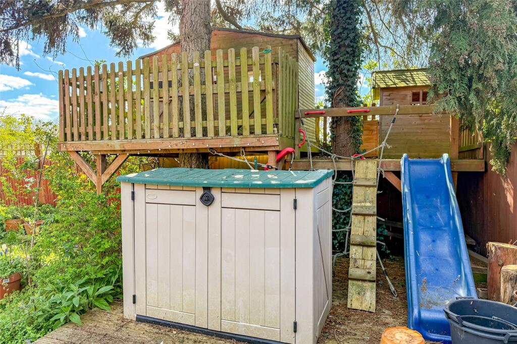 Additional image 27 of Magnolia Close, Park Street, St. Albans, Hertfordshire, AL2