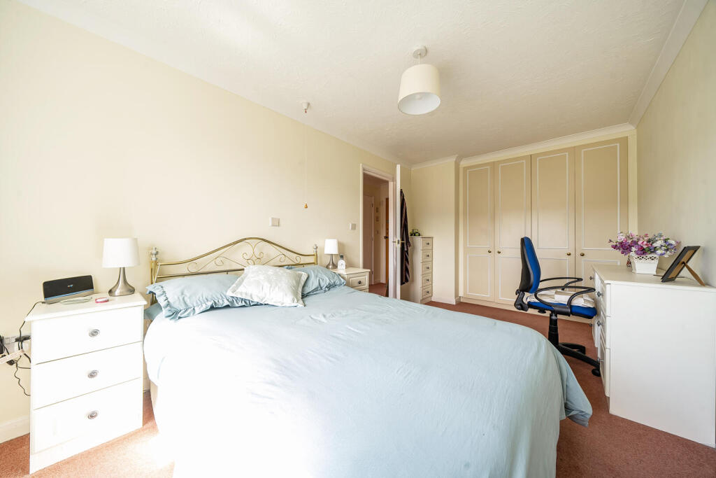Apartment in Lyme Regis, Dorset - View 5