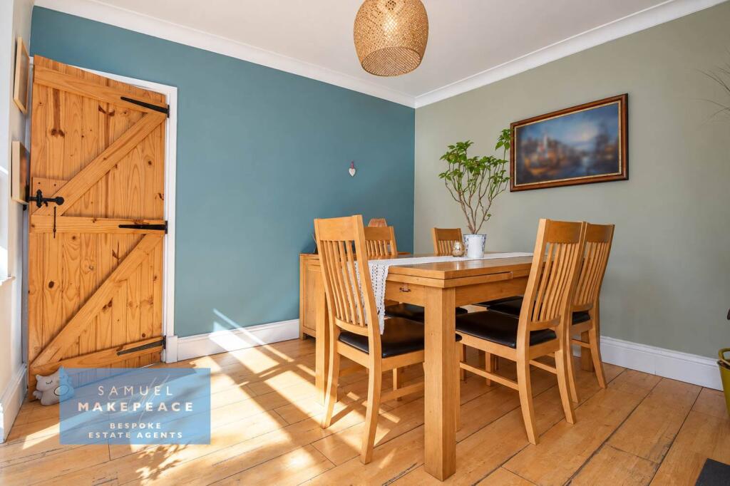 House in Stoke-on-Trent - More