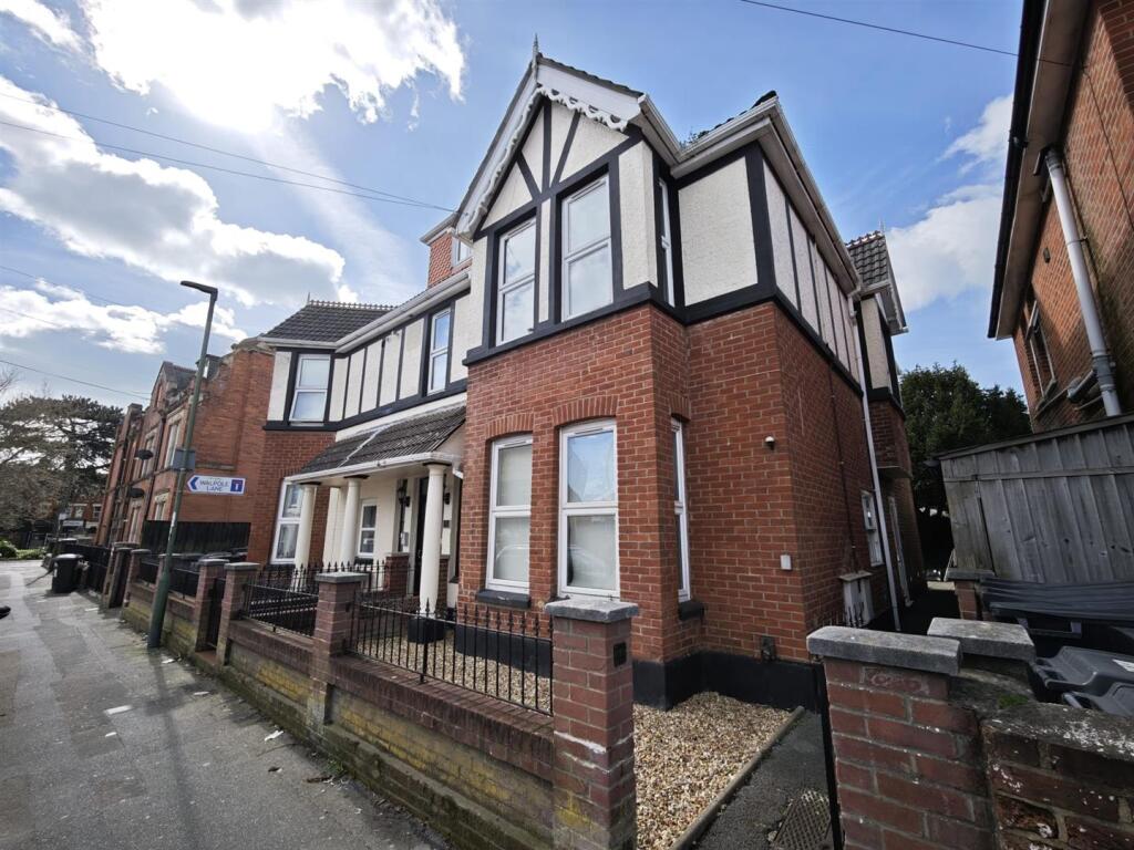 Main image of property: Flat 4 Tudor House, 1 Walpole Road
