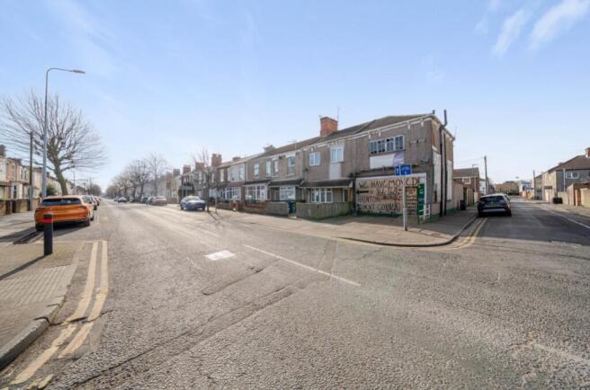 1255777- (9)