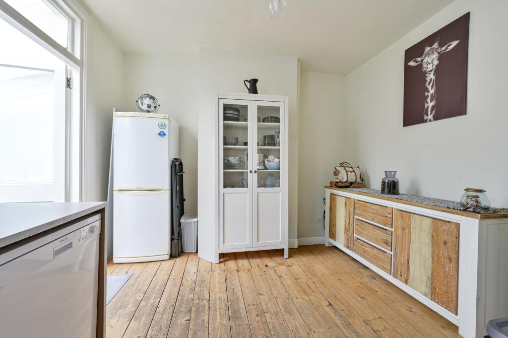 House in London - View 5