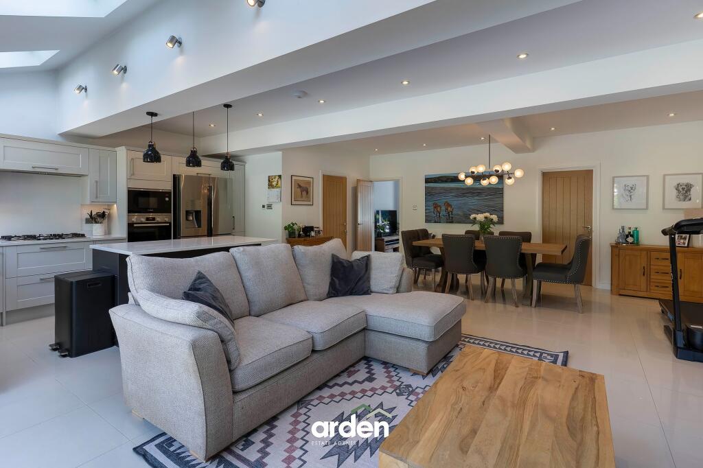 Bittell Road, Barnt Green, B45 photo 4
