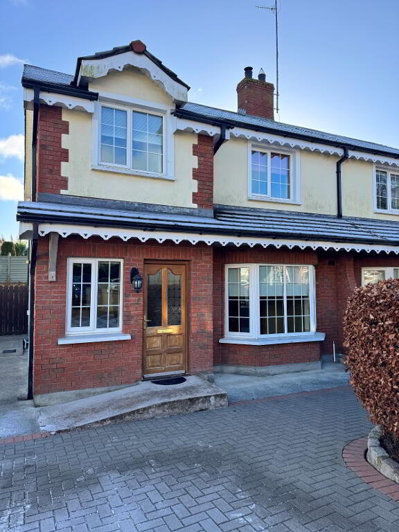 Main image of property: 13 Meadowlands, Carrickmacross