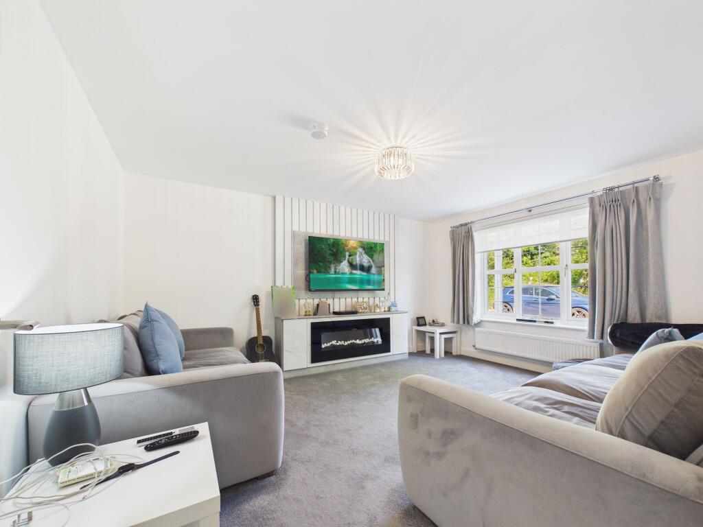 House in Spencers Wood, Ryeish Green, Shinfield - View 3