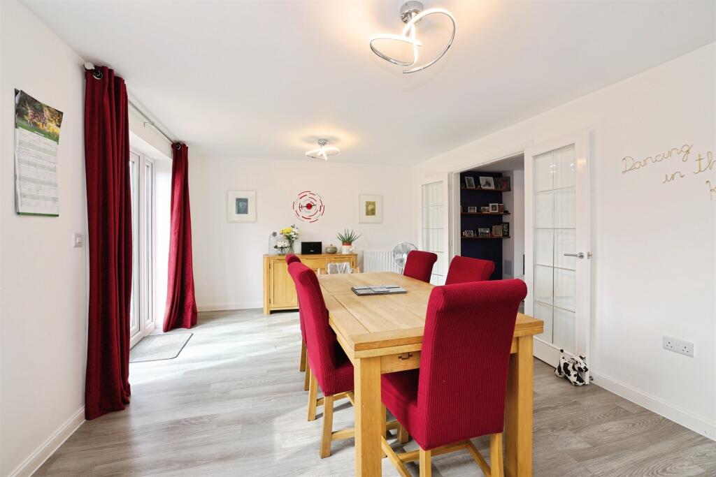 House in Salisbury, Amesbury - View 4
