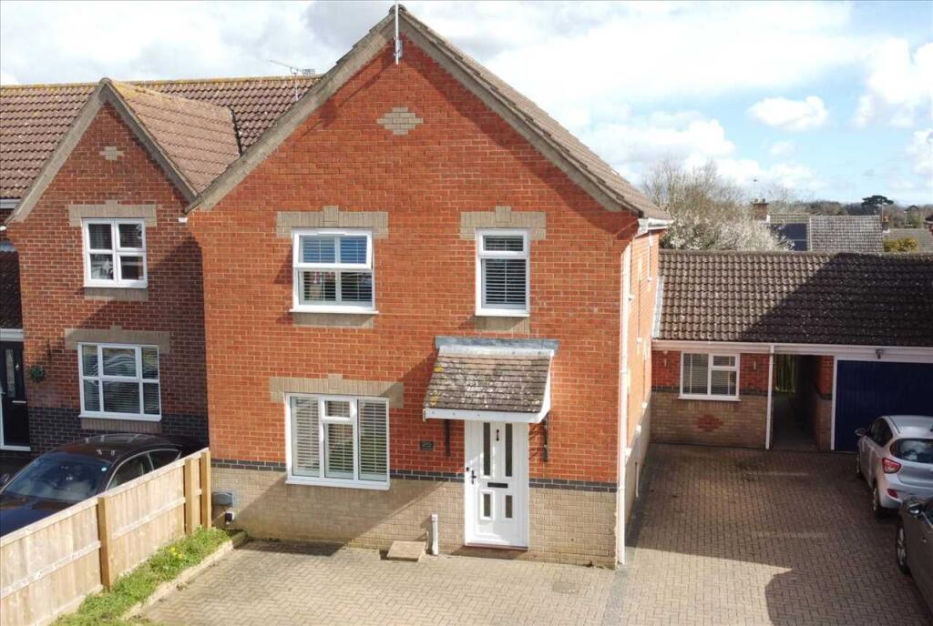 4-bed detached on Gostling Place, Grange Farm, Kesgrave, £430,000