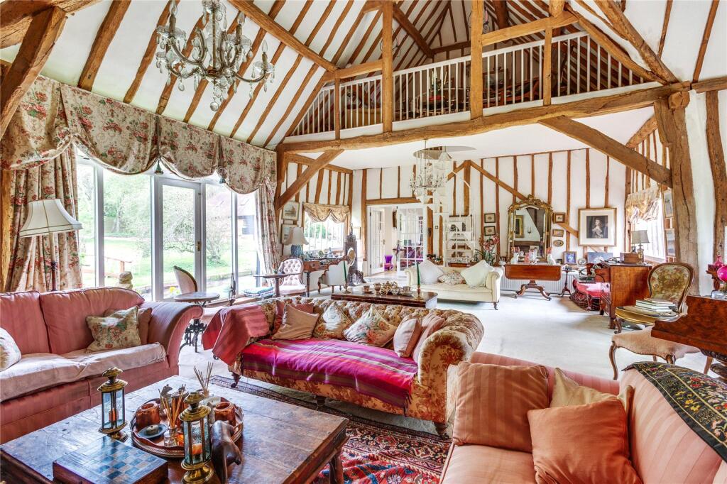 House in Hambleden, Buckinghamshire - View 2