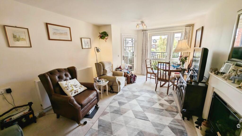 Maywood Crescent, Fishponds, Bristol photo 5