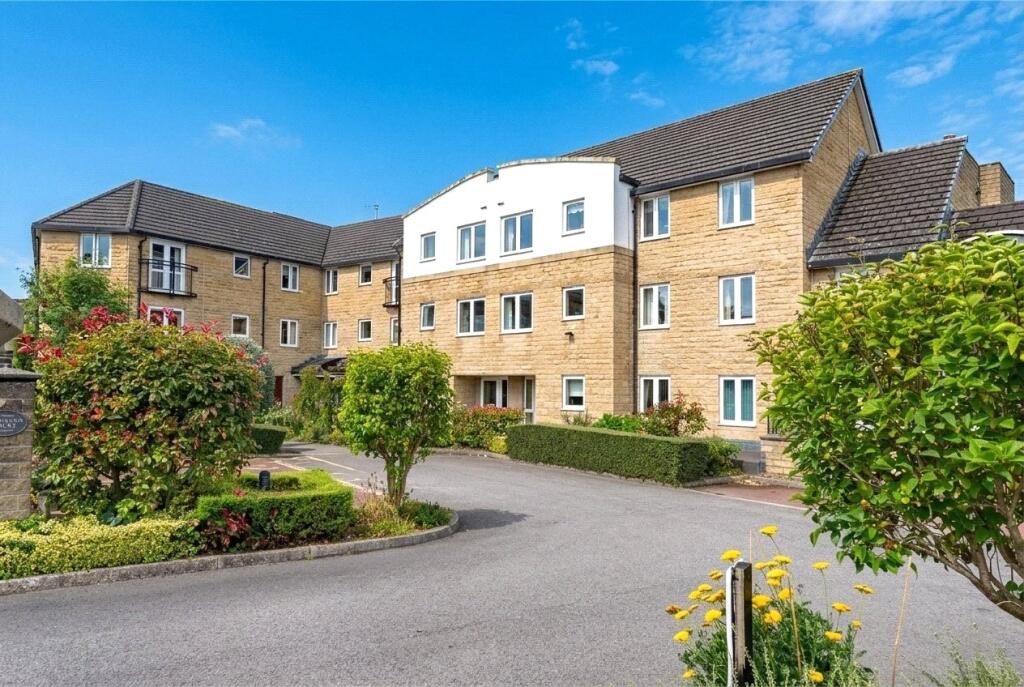 Main image of property: 33 Hornbeam Court, Oxford Avenue, Guiseley, Leeds, West Yorkshire