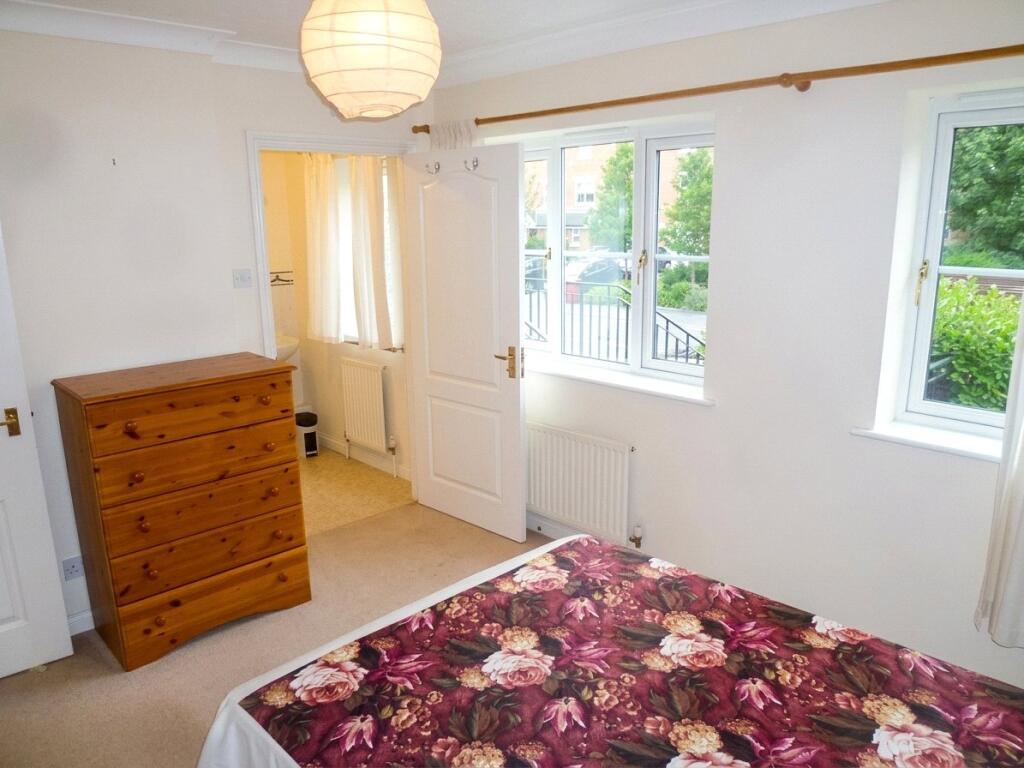 Apartment in Reading - View 6