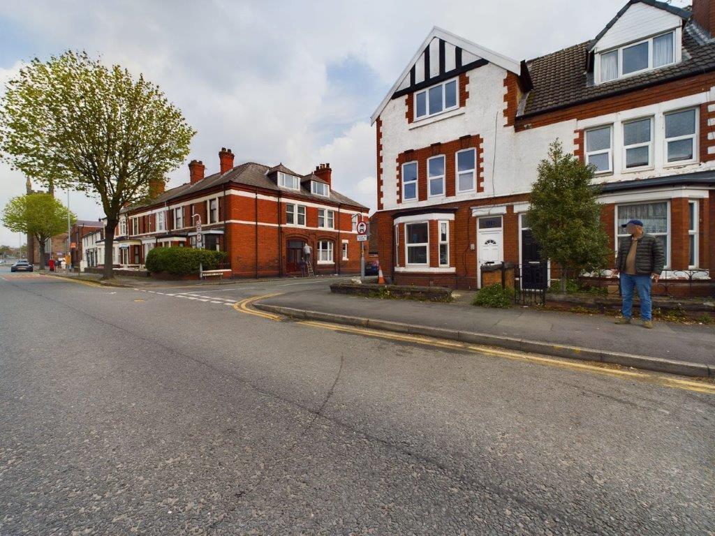 Main image of property: Wilderspool Causeway, Warrington