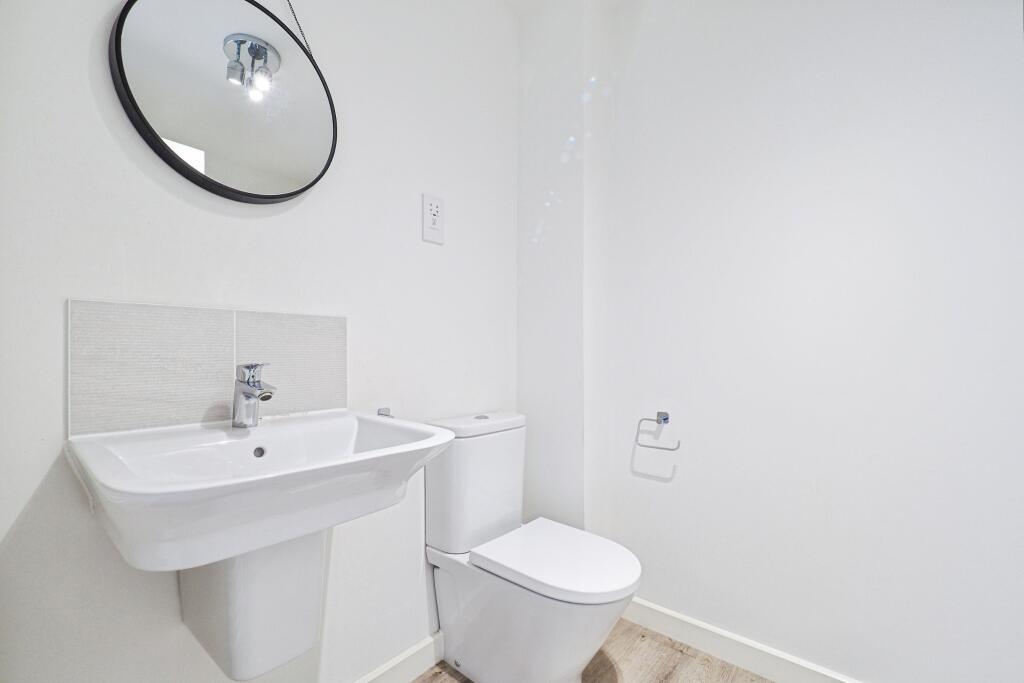 Pike Avenue, Keyworth, Nottingham, NG12 - More