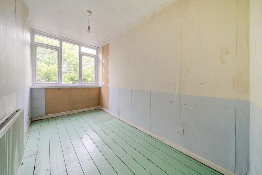 Apartment in London - More