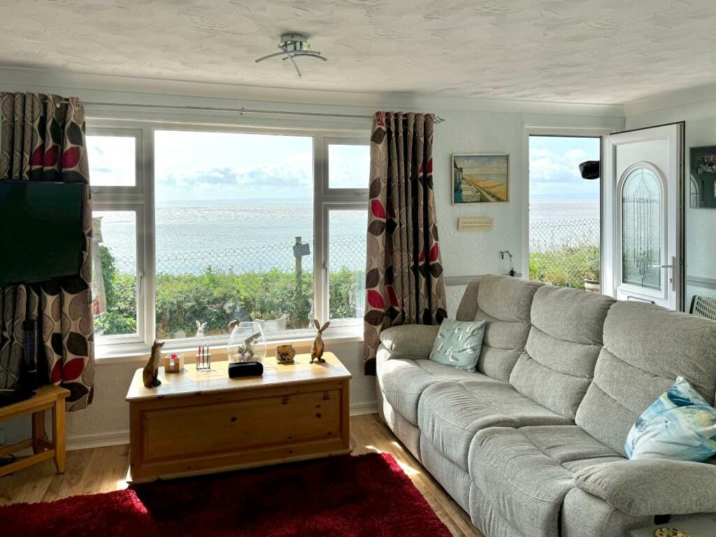 Fort Road, Lavernock, Penarth photo 3