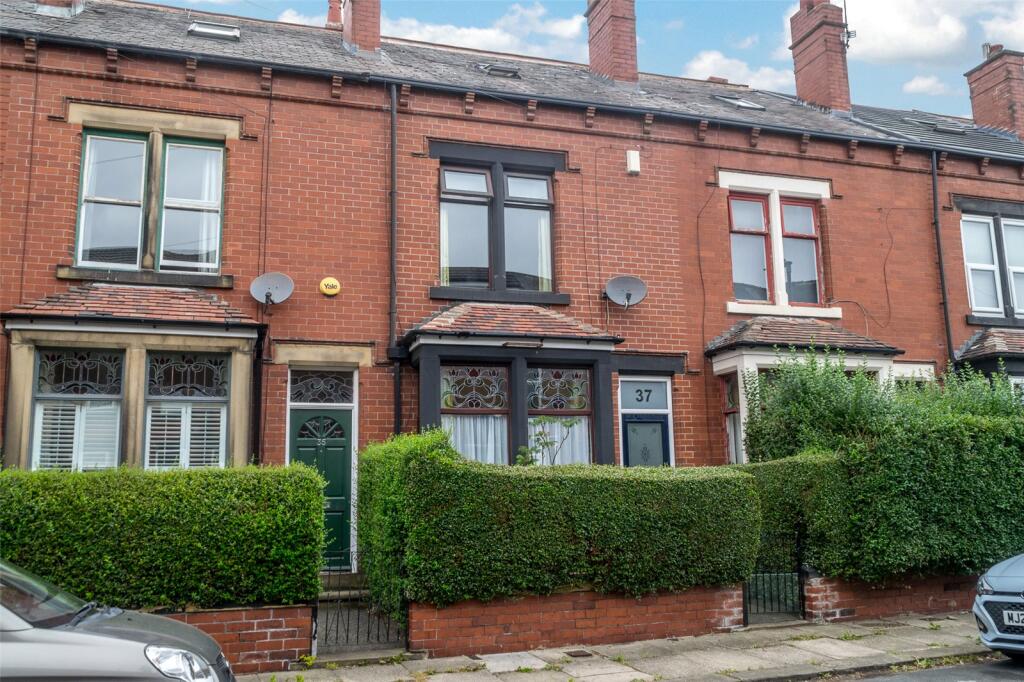 Main image of property: Grosmont Place, Leeds, West Yorkshire