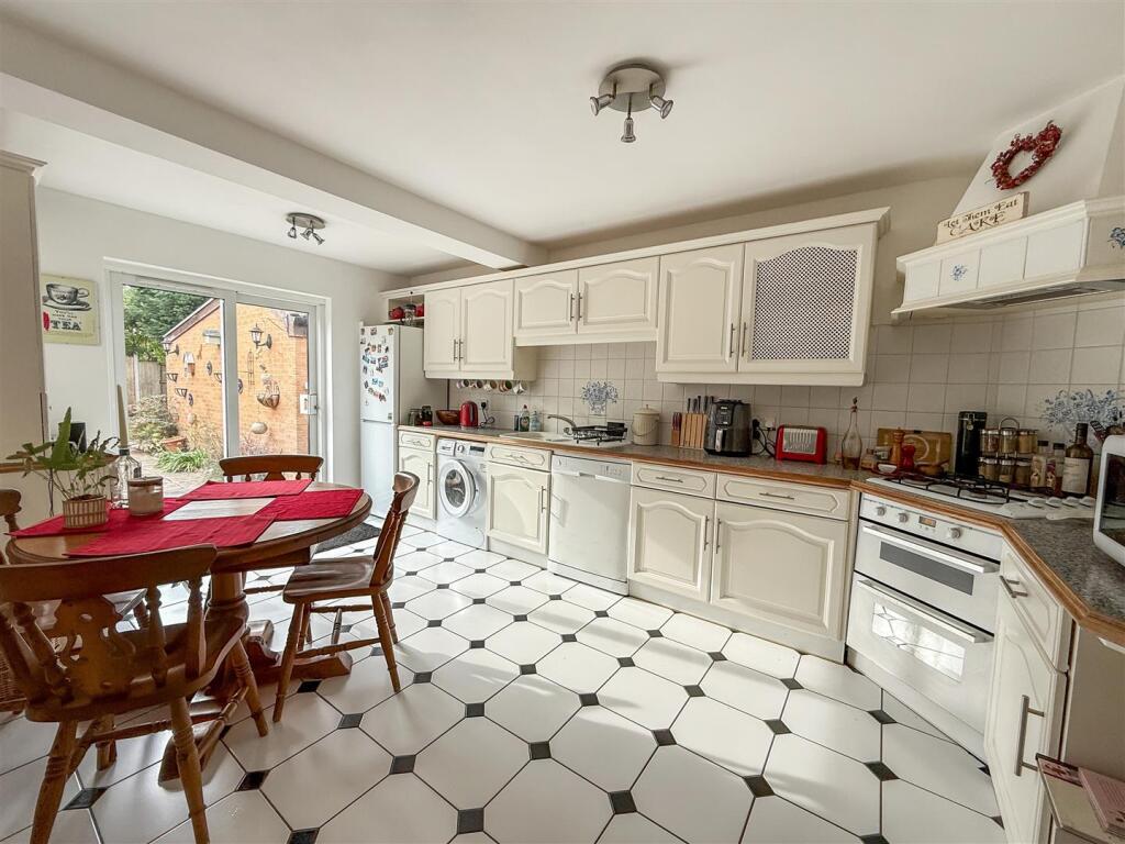 Meadow Way, Kinoulton, Nottingham photo 3