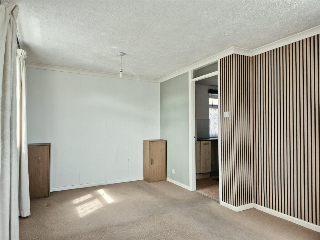 Apartment in Weston-super-Mare, North Somerset - View 2