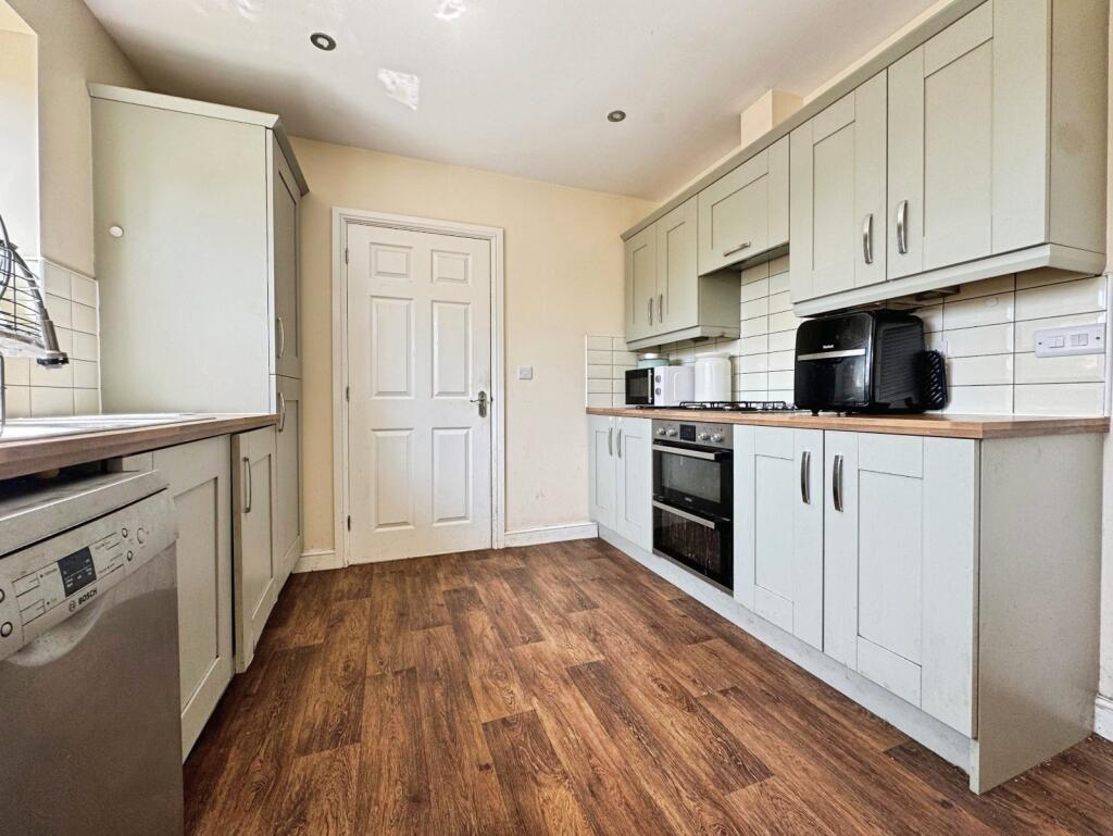 Stockwell Avenue, Kiveton Park, Sheffield, South Yorkshire, S26 - More