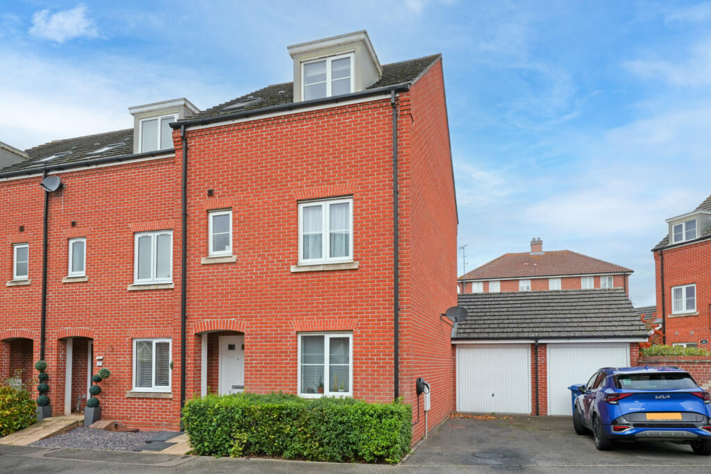 4-bed terraced on Kitten Close, Haverhill, Suffolk, CB9, £300,000