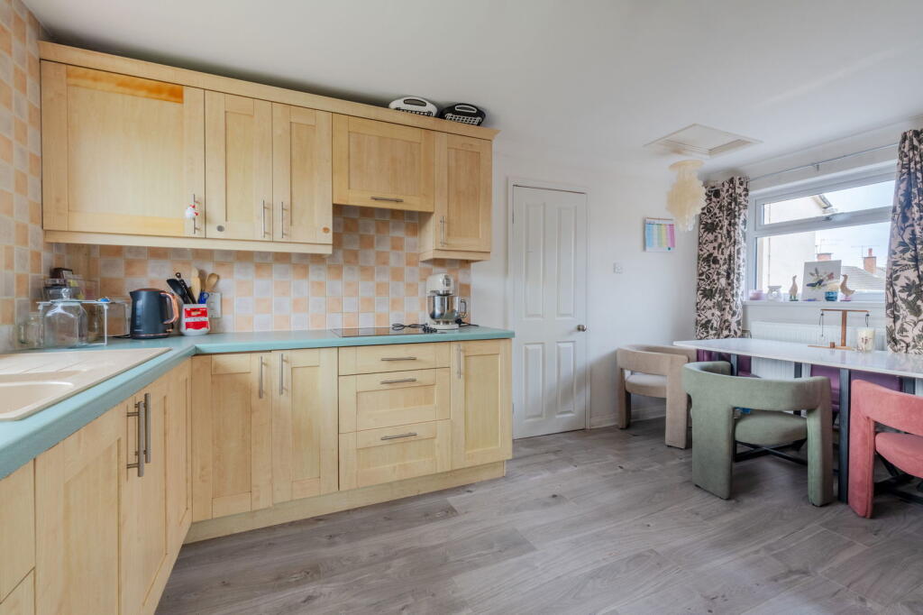 Woodview Drive, Cleeve photo 5