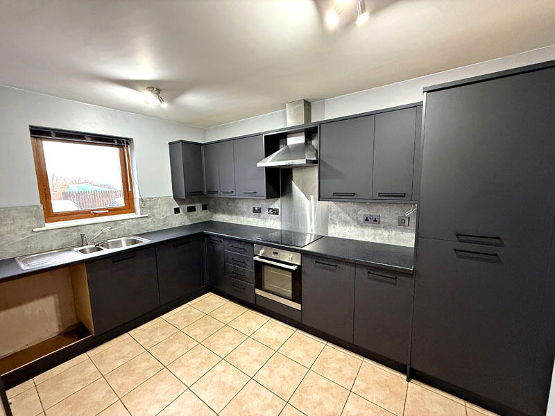 Main image of property: 31 Whitepark Gardens, Castle Douglas, DG7 1GD