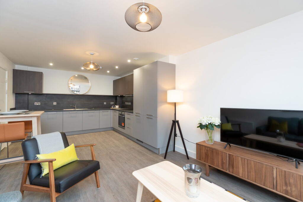 Apartment in Birmingham, Jewellery Quarter - View 3