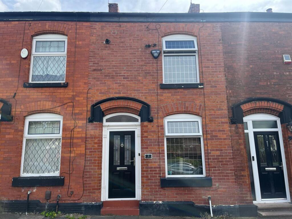 Main image of property: Currier Lane, Ashton-Under-Lyne