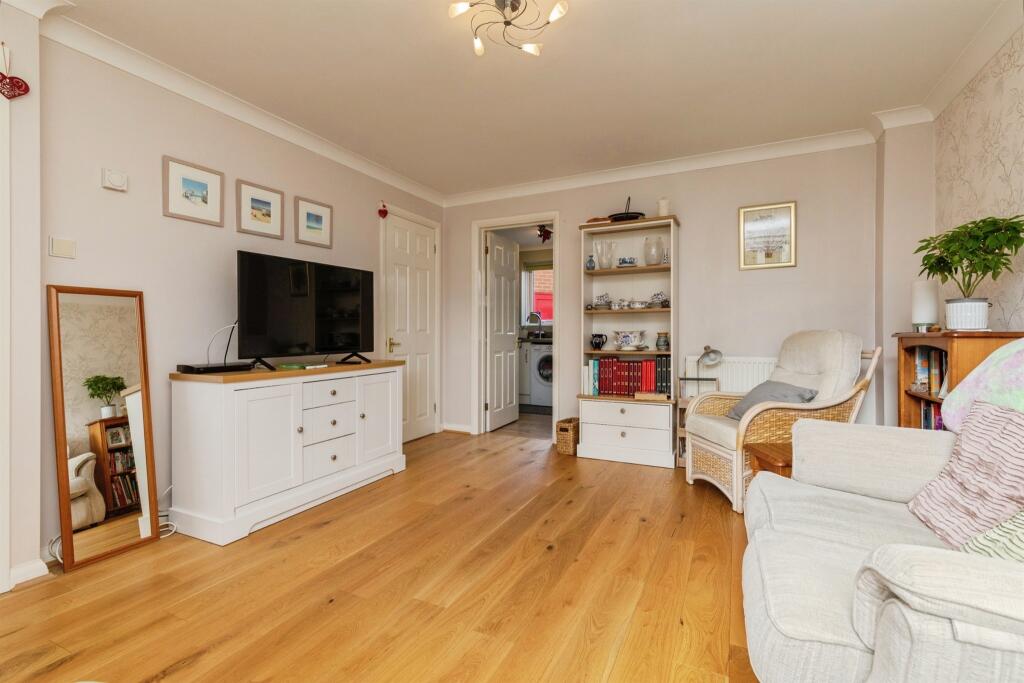 House in Bristol, Emersons Green - More