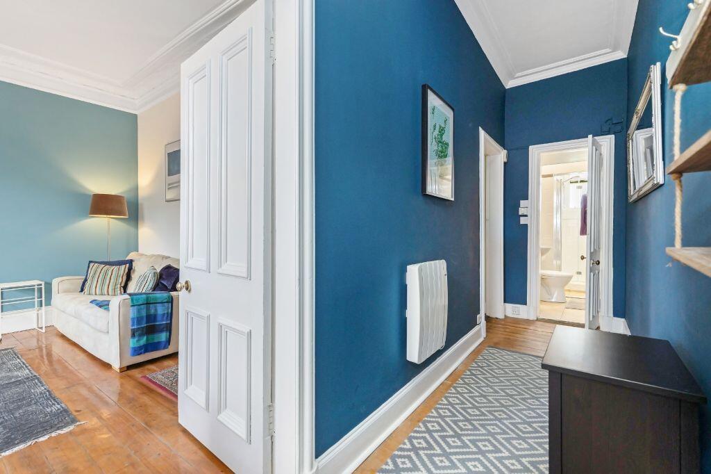 Apartment in Edinburgh - More
